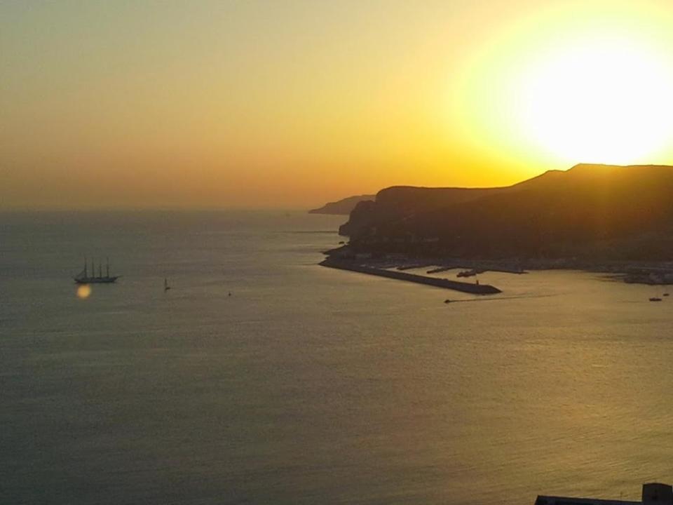 Sol, Mar E Praia Sesimbra Luaran gambar